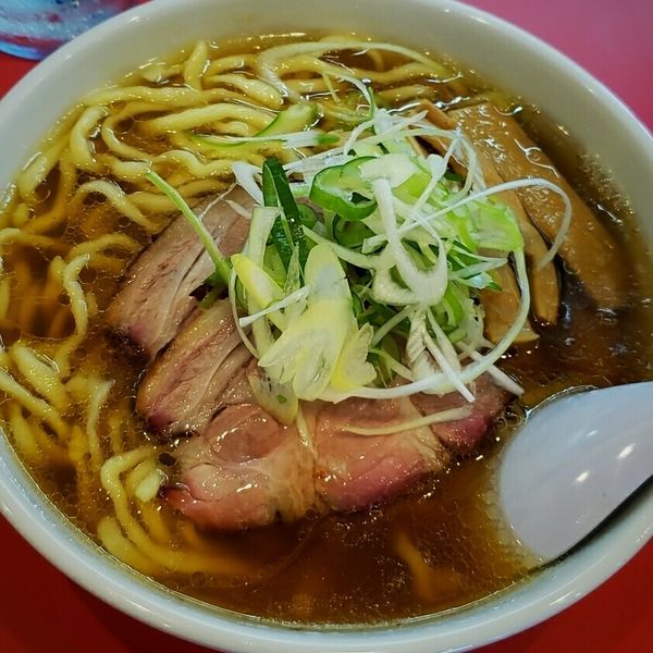 「ラーメン ７５０円 ＋ 餃子 ３５０円」@麺来亭の写真