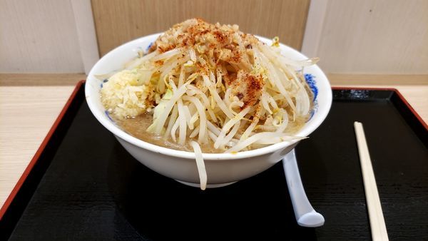 「ラーメン全マシ　ニンニクアブラW」@ジャンクガレッジ イオン北戸田店の写真