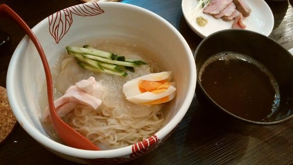 「【居酒屋限定】冷やしぷよぷよ鶏そば 温煮干スープ付き」@麺処 あす花の写真