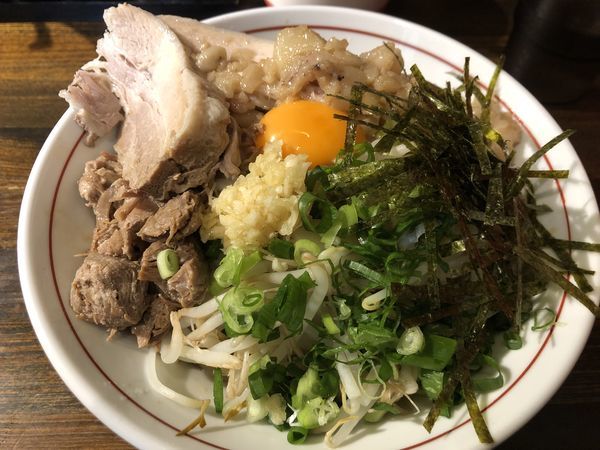 「特・肉油そば」@熊谷肉飯店の写真