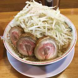 醤油ラーメン豚3枚➕野菜