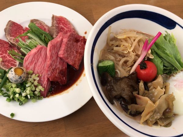 「限定文月　胡麻タレ冷し②　S　和牛叩き＆BSMランキング霜肉」@MENYA 食い味の道有楽の写真