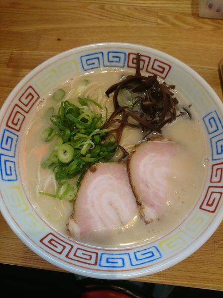 「こってりラーメン（745円）・替玉（54円）」@とんこつラーメン 博多屋台 長野駅前店の写真