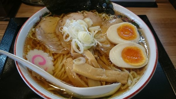 「特製中華そば（900円）＋大盛り（100円）」@中華そば 金ちゃんの写真