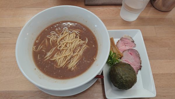 「限定かけラーメン 900円」@ぶたのほしの写真