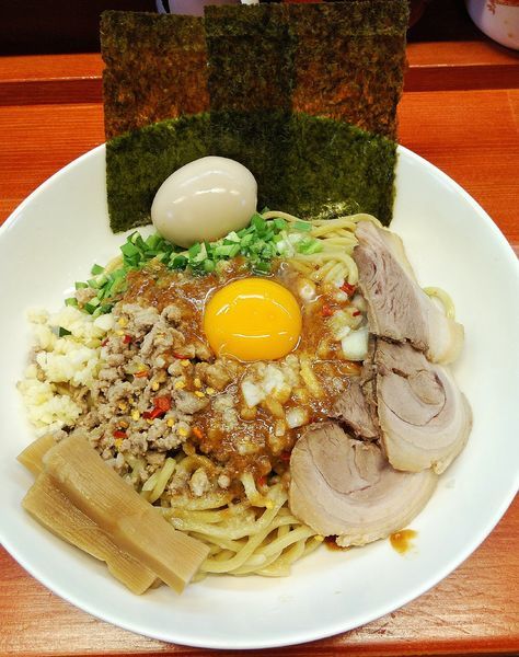 「油そば 全部のせ 1090円」@らーめん・油そば 笑びすの写真