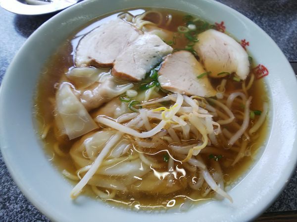 「ワンタン麺 550円」@中華料理 松原 南華園 本店の写真