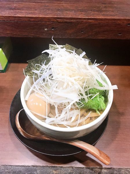 「特麺たつ塩ラーメン ＋ 白髪ねぎ」@ラーメン 麺たつの写真
