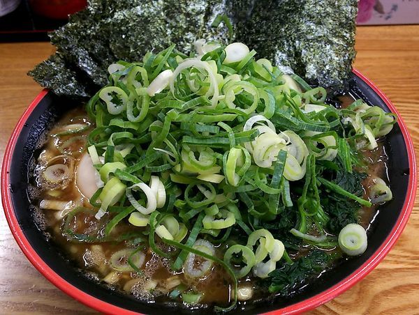 「ラーメン 九条ネギ&海苔&味玉」@麺家 紫極の写真