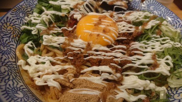 「冷やし台湾まぜそば（限定、９５０円）＋大盛無料」@自家製麺 竜葵の写真