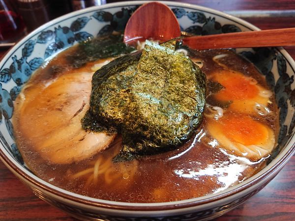 「特製醤油らーめん」@旭川らーめん 丸豆の写真