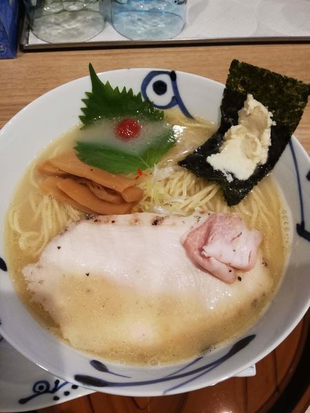 「鯛白湯らーめん塩味」@麺や 空月の写真