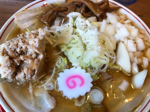 「煮干中華そば＋ほぐし肉＋玉ねぎ」@肉煮干し中華そば さいころの写真