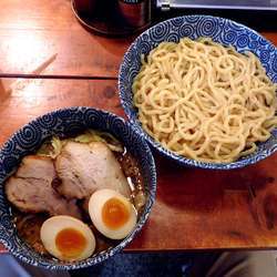 スペシャルつけ麺 大盛（麺1.5玉 1,100円）