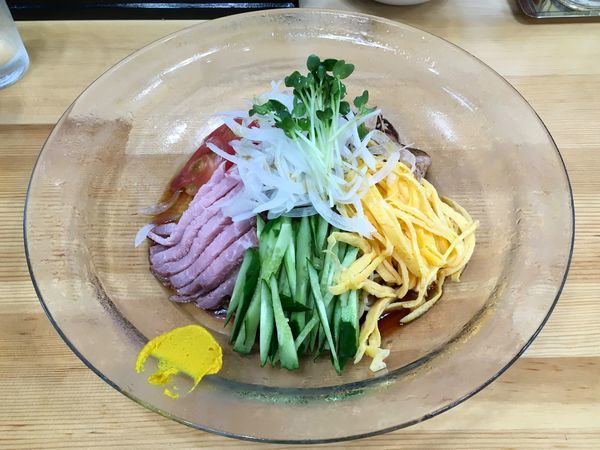 「冷酒（本醸造 梅乃宿）→ 冷し中華」@中華そば こてつの写真