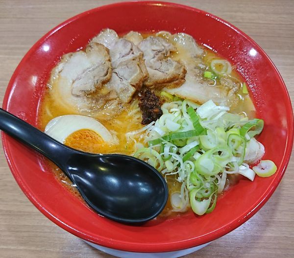 「えび豚骨塩拉麺+青葱(850円)」@えび豚骨 真面目の写真