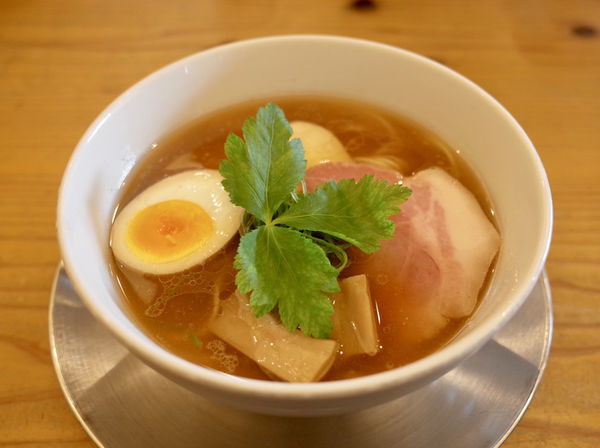 「丸鶏中華そば…880円」@らぁ麺 めん奏心の写真