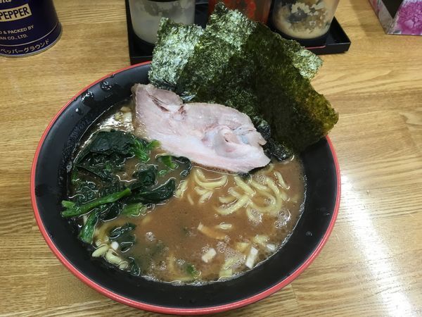 「ラーメン並（700円）」@麺家 紫極の写真