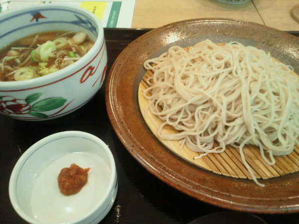 「スタミナ鶏ネギつけそば 698円+税」@十割そば会 福島西口本店の写真