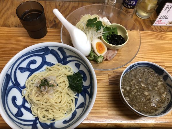 「【ぬるぬる】冷やしイカ納豆まぜそば」@中華そば よしかわの写真