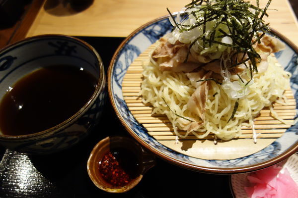 「肉つけ中華（冷）」@山形蕎麦と備長炭炙り酒家 YEBISU亭 仙台店の写真