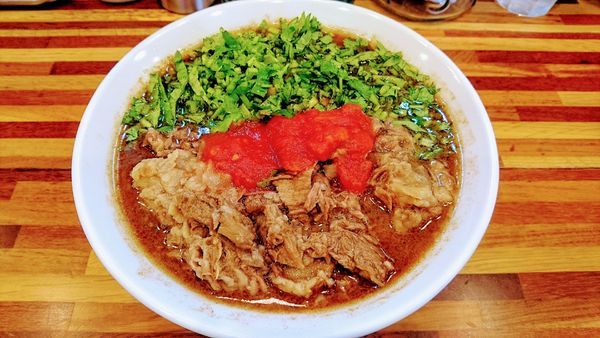 「【限定】台湾牛肉麺 誇張ver」@鮮魚らーめん 五ノ神水産の写真