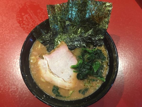 「ラーメン(味:普通、麺:普通)680円」@厚木家の写真