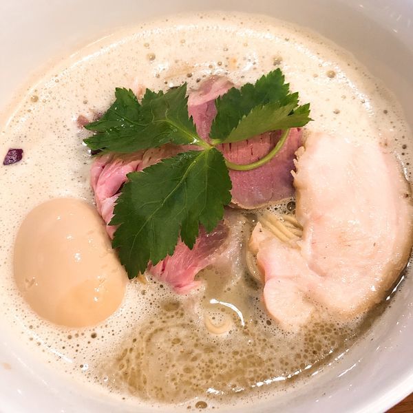 「牡蠣煮干蕎麦 ¥840＋味玉 ¥100」@中華そば 先崎の写真