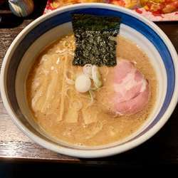 【期間限定】手もみ太麺な濃厚らー麺