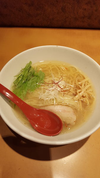 「塩らーめん」@麺屋 翔 品川店の写真