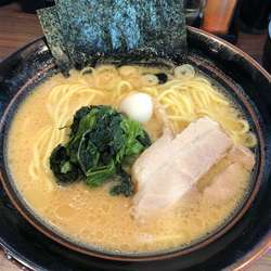 豚骨醤油ラーメン