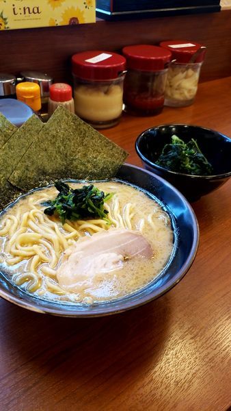 「ラーメン並、硬め、濃いめ、多め。」@宮本商店 川口新井宿店の写真