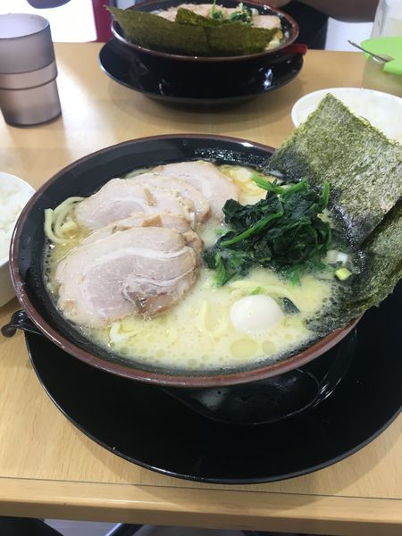 「塩チャーシュー麺」@逗子家 久里浜店の写真