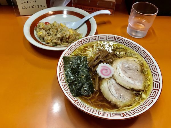 「中華そば並、焼きめし小」@太陽食堂の写真