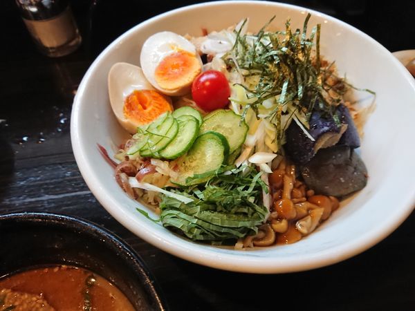 「【限定】冷や汁つけ麺850円＋味玉100円 他いろいろ」@麺や 笑 ～Sho～の写真