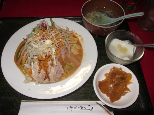「バンバンジー冷麺　700円（ランチ）」@花彫酒家の写真
