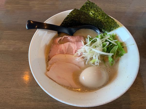 「鶏白湯全部のせ ¥1000」@ラーメン翼の写真
