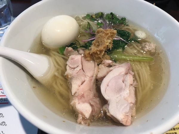「塩生姜らー麺」@塩生姜らー麺専門店MANNISHの写真