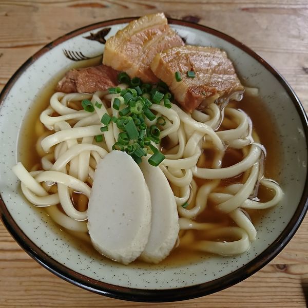 「岸本そば(大) 700えん」@きしもと食堂 八重岳店の写真