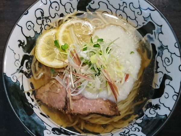 「【限定】冷やしあご出汁の山かけそば ￥880」@らーめん こてつの写真