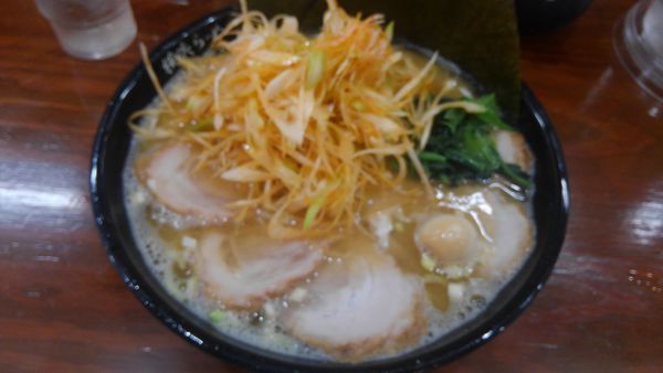 「ねぎチャーシュー麺大盛1300円」@横浜らーめん 峰の家の写真