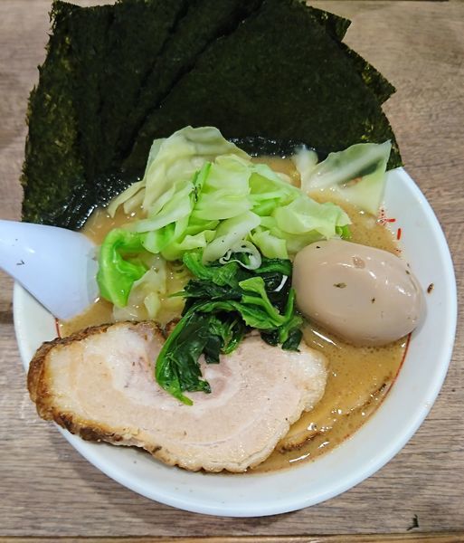「うまいラーメンハーフ+全部のせ(880円)」@松福 本店の写真