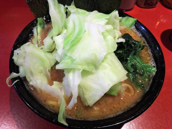 「ラーメン￥680＋キャベツ￥100」@厚木家の写真