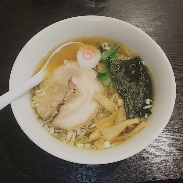 「佐野ラーメン（しょうゆ・麺カタメ）」@佐野ラーメン・佐野黒から揚げ 進ちゃんの写真