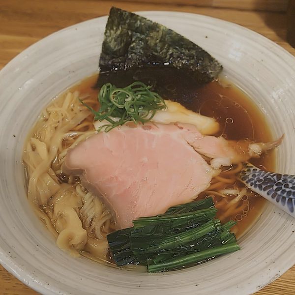 「醤油そば」@中華そば きなりの写真