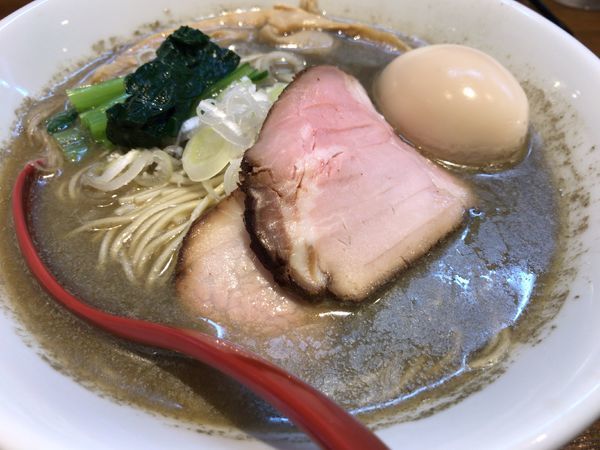 「土曜限定：純ニボラーメン800円+味玉100円」@中華そばや 和凡の写真