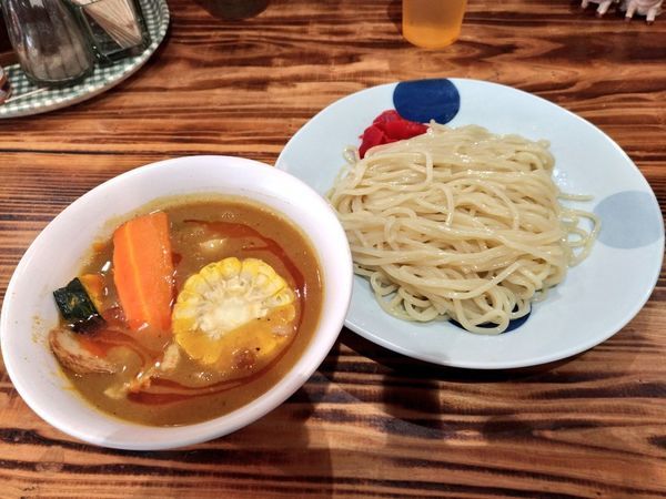「期間限定 黄色いカレーつけめん」@麺屋 はちれんの写真