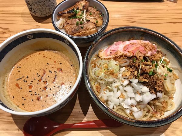 「濃厚冷し坦坦つけ麺+ミニあぶりちゃーしゅー飯」@麺通 伊武記の写真