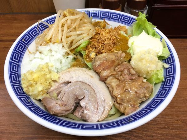 「冷し汁なし・バラトロぶたニンニクショウガマヨタマネギこがし」@鬼豚オーガの写真