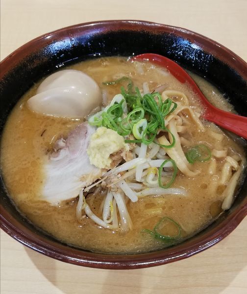 「味噌ラーメン大盛780円＋130円、味玉100円」@北海道らーめん 麺処うたり 相模大野駅前店の写真